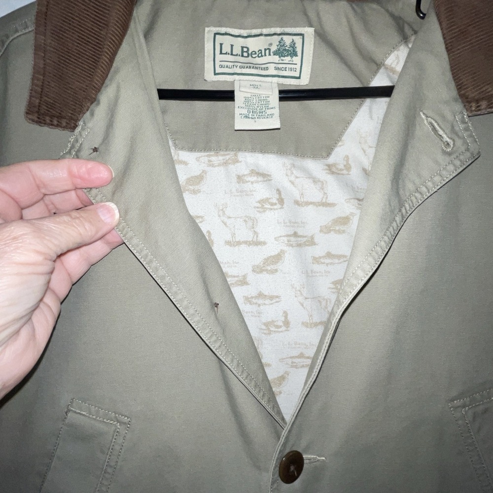Vtg LL Bean Chore Coat Mens Medium 90s Fish Animal Lined Barn Farm Jacket 0BGW5 - Picture 4 of 16
